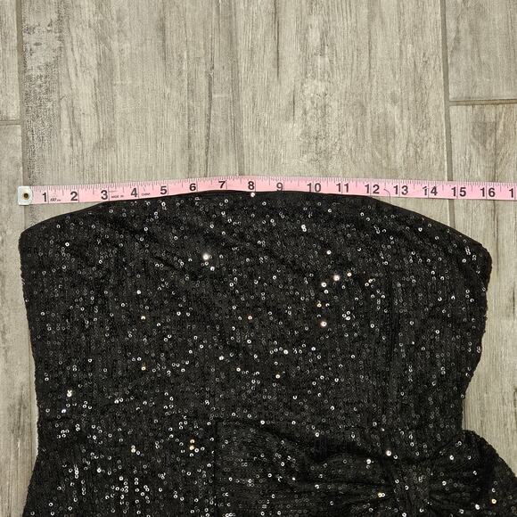 Hello Molly Dress Womens Size 10 She's The Gift Sequin Mini Black Strapless Bow - Picture 4 of 14